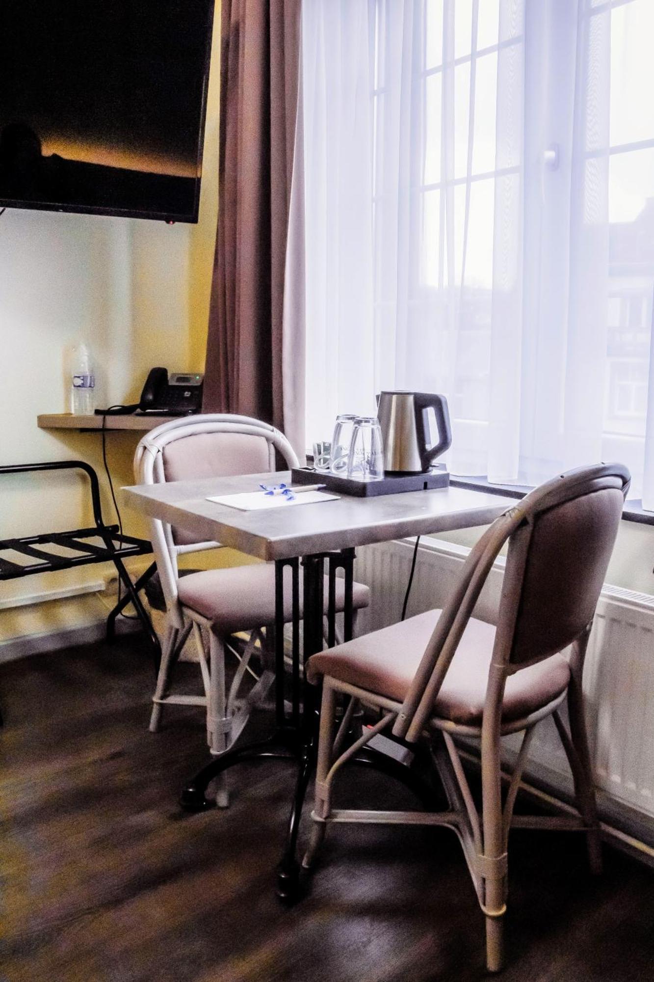 Hotel Des Postes Houffalize Ruang foto
